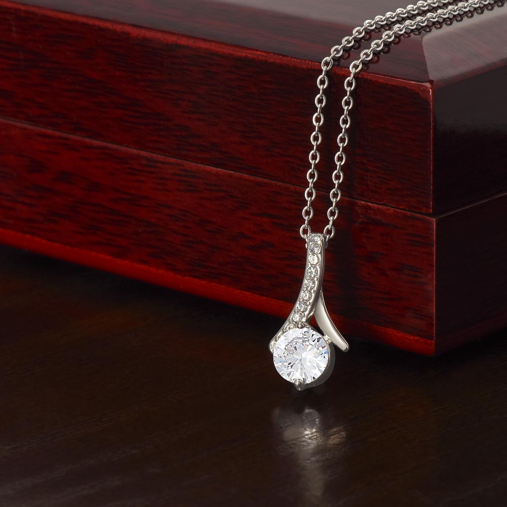 Mom-Last Forever In My Heart Alluring Beauty Necklace